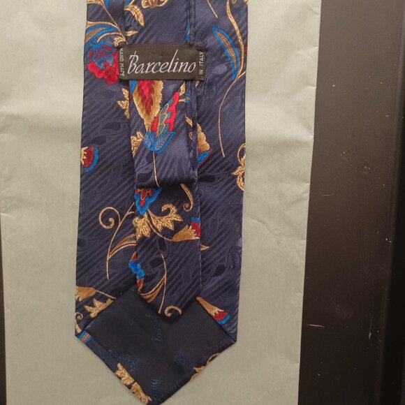 Vintage Barcelino Italian Silk Tie - Picture 2 of 2